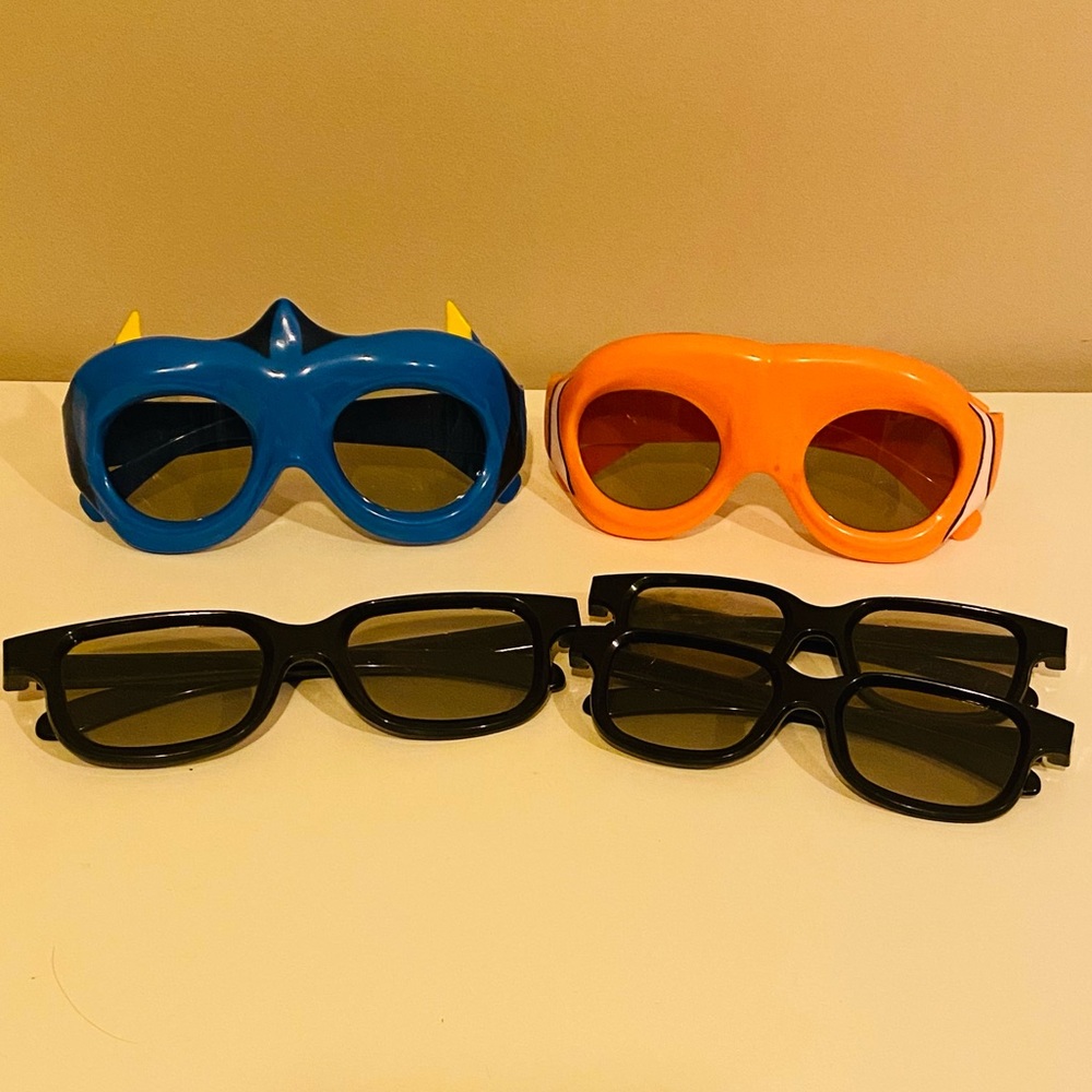 3D Max Real Theatre 3D glasses Nemo & Dorie and regular adult and kids